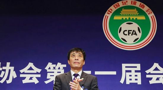 拜仁官方公告：萨拉戈萨将于2024/25赛季从格拉纳达转会至拜仁慕尼黑。